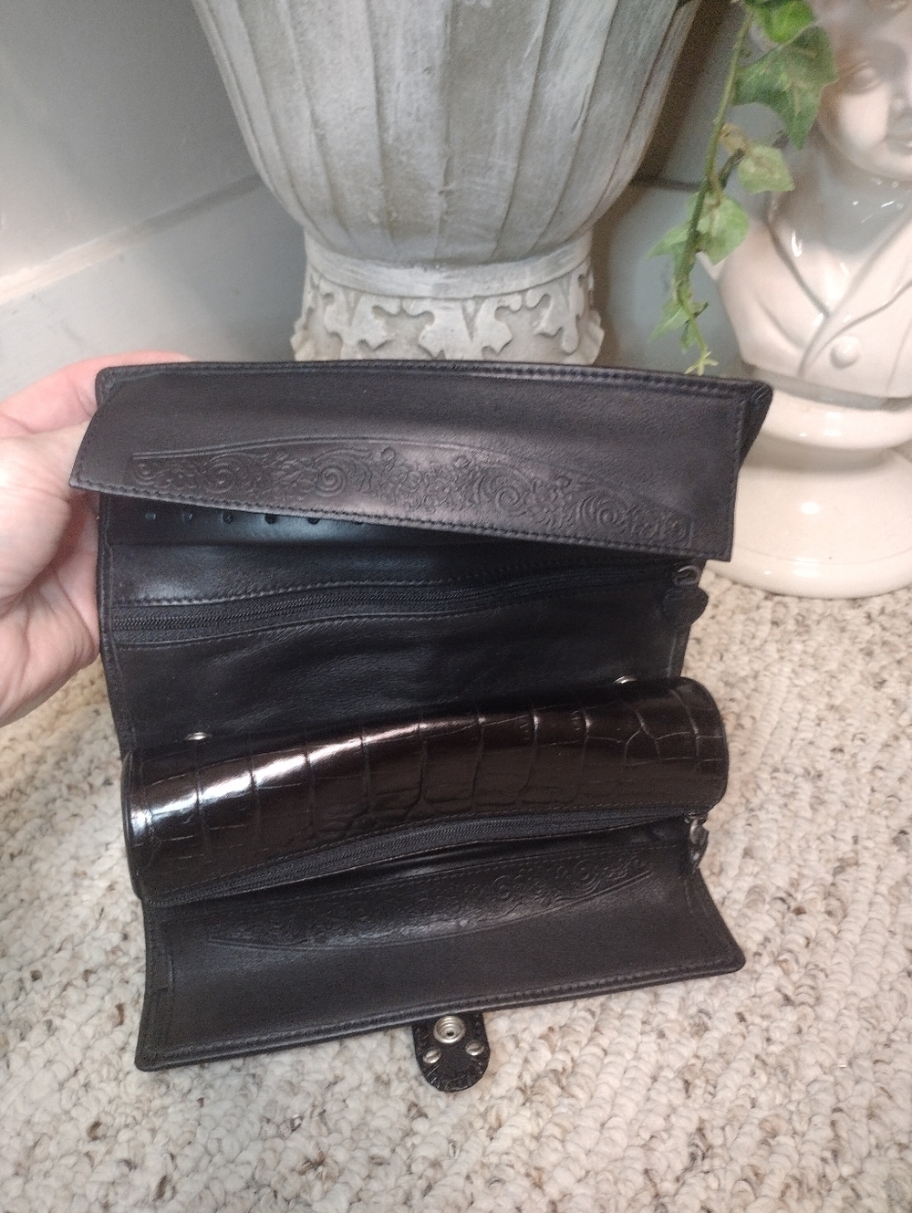Brighton Black Leather Roll Travel Jewelry Case With Silver/Gold Heart Snap - Picture 5 of 10